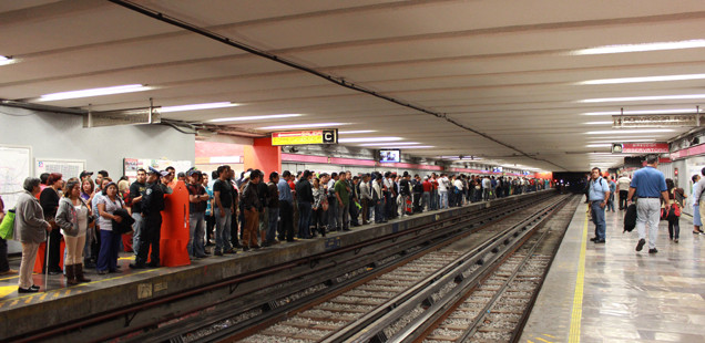 GUÍA PRÁCTICA PARA SOBREVIVIR AL METRO